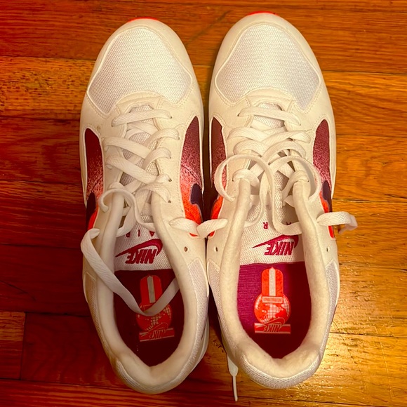 Nike Skylon II - Men Size 11, White-Court Purple-Solar Red. Box included - Picture 3 of 8